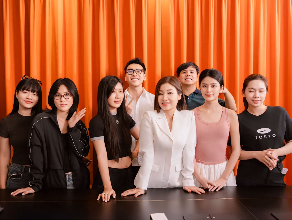 Hỗ trợ 1:1 từ Helena Nguyễn và đội ngũ chuyên gia